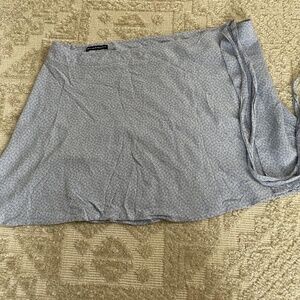 Brandy Melville GENEVIEVE SKIRT Flowey wrap skirt with floral print 100% viscos